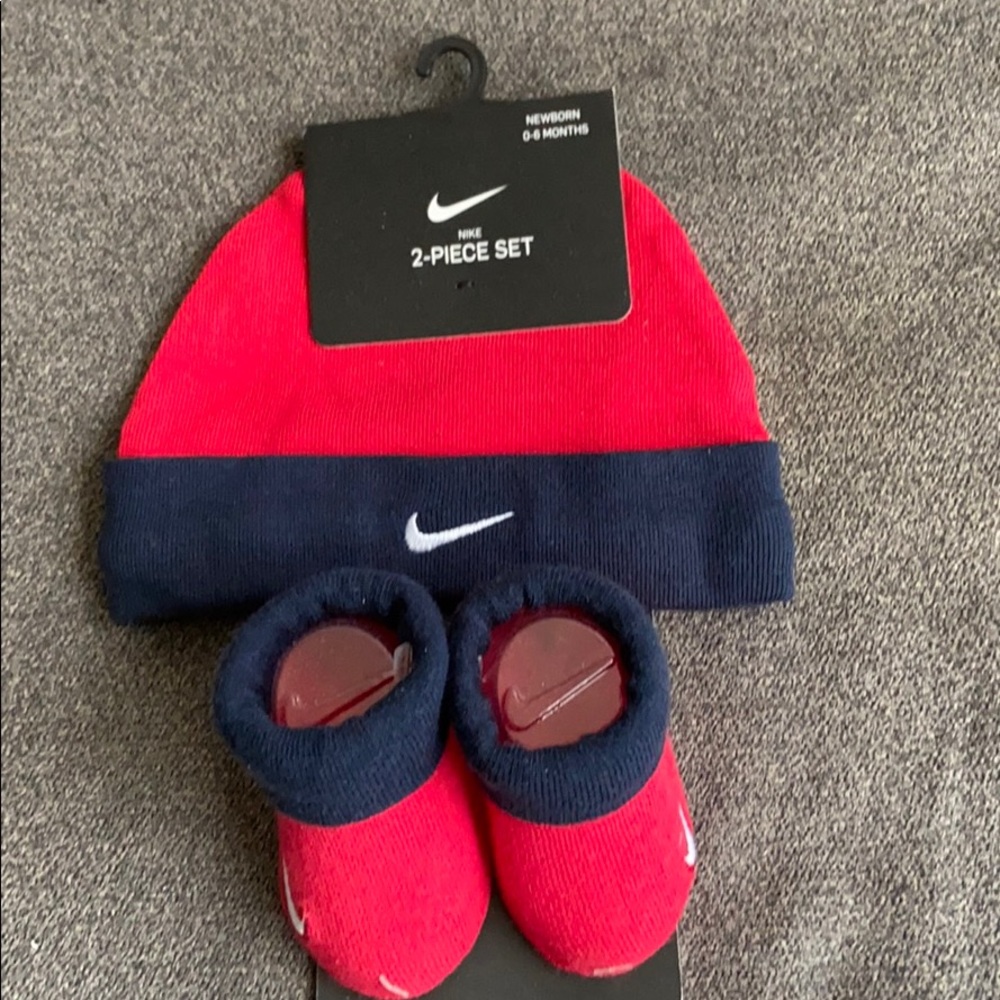 Newborn hat with matching booties